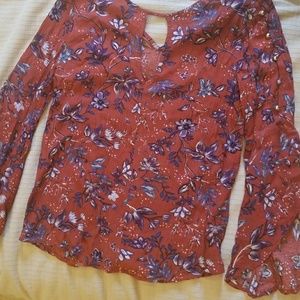 Red Print Bell Sleeve Top